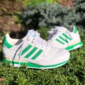 • Adidas Leather Shoes •